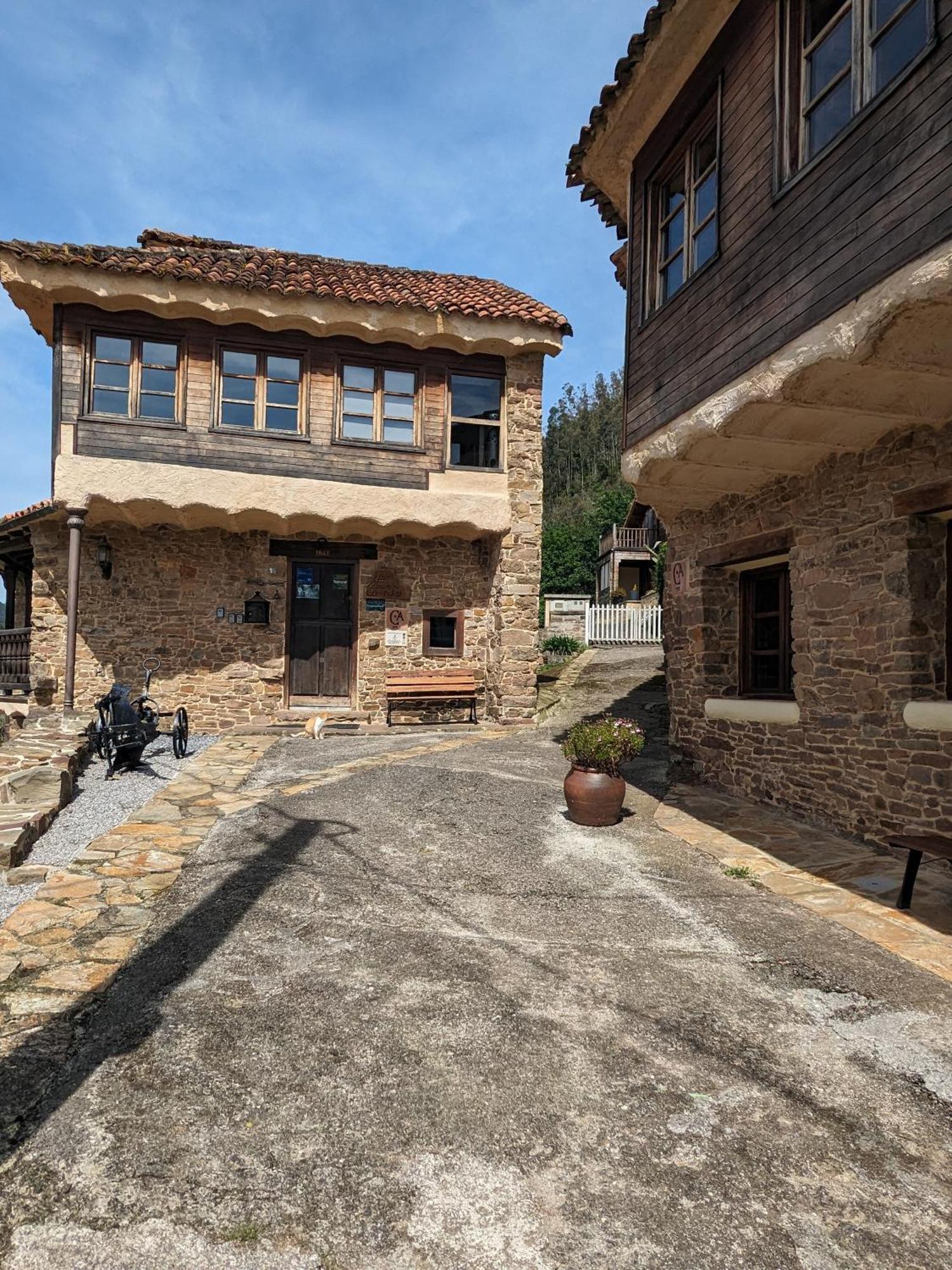 Las Casas De Isu Villaviciosa  Exterior photo